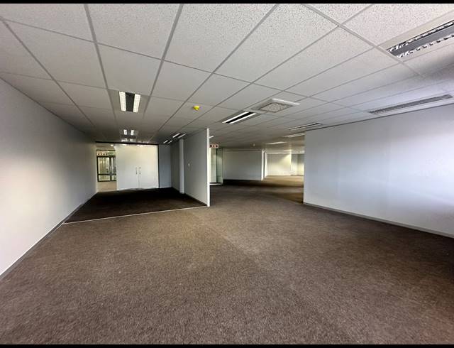 474M² OFFICE TO LET IN PARKTOWN